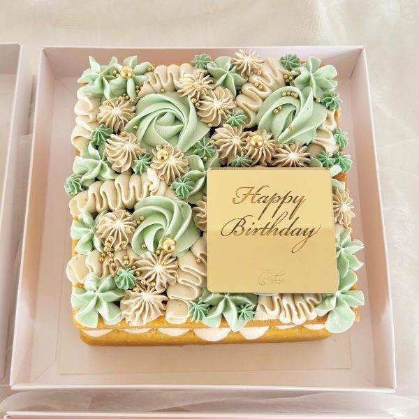 440154761_3719930308244085_84050422832107083_n 6" Square Celebration Slab Cake